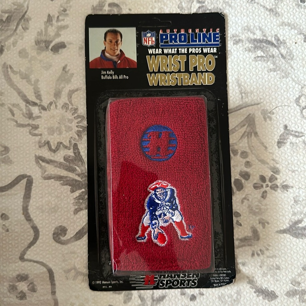 VINTAGE NFL Authentic New England Patriots Wristbands w/ Classic Patriots logo!